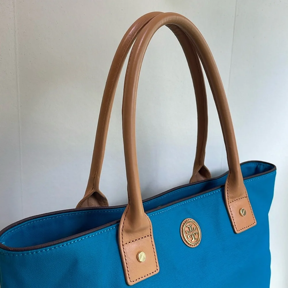 Tory Burch Jaden Canvas And Leather Tote